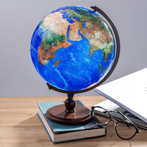 A Guide to Puzzle Globes for Display and Play